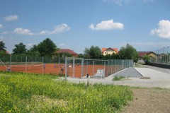 2014-6-Výstavba-tenisových-kurtů-Újezd